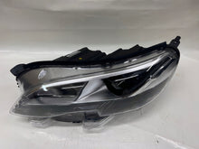 Laden Sie das Bild in den Galerie-Viewer, Frontscheinwerfer Peugeot Expert Traveller 9808573580 Xenon Links Headlight SCH1184561150gr
