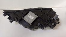 Laden Sie das Bild in den Galerie-Viewer, Frontscheinwerfer Skoda Octavia III 5E1941016 LED Links Scheinwerfer Headlight SCH2693868996mr