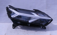 Laden Sie das Bild in den Galerie-Viewer, Frontscheinwerfer Dacia Sandero III Logan 260107920R LED Rechts Headlight