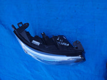 Laden Sie das Bild in den Galerie-Viewer, Frontscheinwerfer Opel Movano B 260105567R Rechts Scheinwerfer Headlight SCH5415845652rl