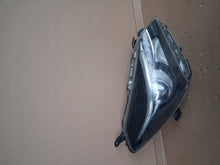 Laden Sie das Bild in den Galerie-Viewer, Frontscheinwerfer Toyota Yaris Rechts Scheinwerfer Headlight SCH6364234912rp