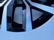 Load image into Gallery viewer, 1x Alufelge 17 Zoll 7.0&quot; 5x112 40ET 3G0601025F VW Rim Wheel