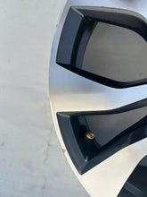 Load image into Gallery viewer, 1x Alufelge 17 Zoll 7.0" 5x114.3 43ET Glanz 403007202R Renault Megane Iv FEL3520651956gw