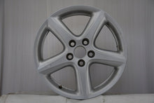 Laden Sie das Bild in den Galerie-Viewer, 1x Alufelge 17 Zoll 7.0" 5x114.3 45ET Glanz Silber 42611-1174 Toyota Rim Wheel FEL6379519051lx