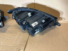 Load image into Gallery viewer, Frontscheinwerfer VW T6 7L1941036D 7L1941035D Full LED Ein Satz Headlight