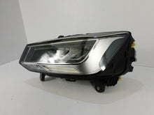 Laden Sie das Bild in den Galerie-Viewer, Frontscheinwerfer Audi Q2 81A941011 Full LED Ein Stück (Rechts oder Links) SCH5644372331tq