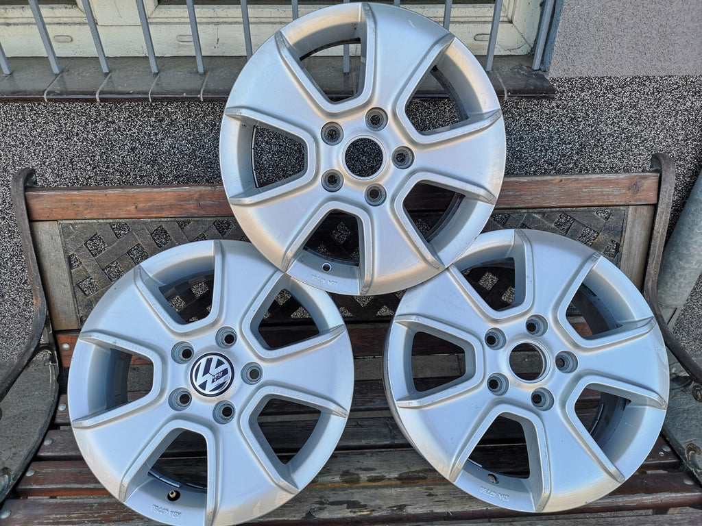 1x Alufelge 16 Zoll 6.5" 5x120 62ET Glanz Silber 2H0071496 VW Amarok Rim Wheel