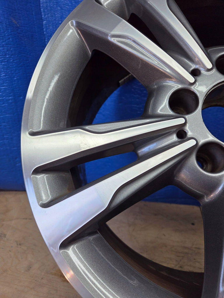 1x Alufelge 17 Zoll A2124011800 Mercedes-Benz W212 Rim Wheel FEL6399219442lt