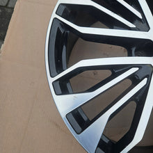 Laden Sie das Bild in den Galerie-Viewer, 1x Alufelge 20 Zoll 8.5" 5x112 45ET Glanz 4G0601025CR Audi A6 Rim Wheel FEL3943994638xr