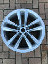 Laden Sie das Bild in den Galerie-Viewer, 1x Alufelge 19 Zoll 8.5" 5x112 25ET Glanz Schwarz 6883159 BMW 7 G11 G12 FEL3964044099im