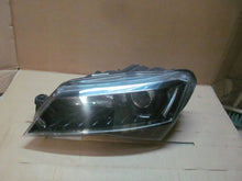 Laden Sie das Bild in den Galerie-Viewer, Frontscheinwerfer Skoda Superb III 3V1941015B Xenon Links Scheinwerfer Headlight