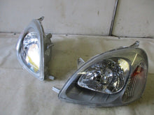 Laden Sie das Bild in den Galerie-Viewer, Frontscheinwerfer Toyota Yaris Rechts Scheinwerfer Headlight SCH8921474711fl