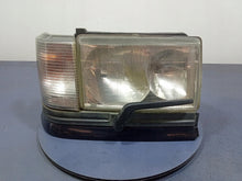Laden Sie das Bild in den Galerie-Viewer, Frontscheinwerfer Land Rover Range II P38a XBC105960 Rechts Headlight SCH7942434199pf