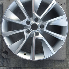1x Alufelge 18 Zoll 7.0
