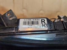 Laden Sie das Bild in den Galerie-Viewer, Frontscheinwerfer Toyota Chr C-Hr 81110-F4031-00 LED Rechts Headlight SCH4909624584wm