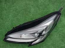 Laden Sie das Bild in den Galerie-Viewer, Frontscheinwerfer Opel Corsa E 1EF011830-05 Links Scheinwerfer Headlight SCH6913605909ve