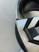 Laden Sie das Bild in den Galerie-Viewer, 1x Alufelge 19 Zoll 8.0" 5x112 46ET 5A32885 BMW X1 X2 Rim Wheel FEL2261915068vz