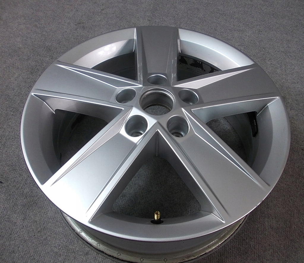 1x Alufelge 16 Zoll 6.0" 5x112 48ET Glanz Silber 5E0601025M Skoda Octavia Iii