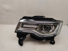 Laden Sie das Bild in den Galerie-Viewer, Frontscheinwerfer Jeep Grand Cherokee Wk2 68144709AF Xenon Links Headlight SCH2090543552wd