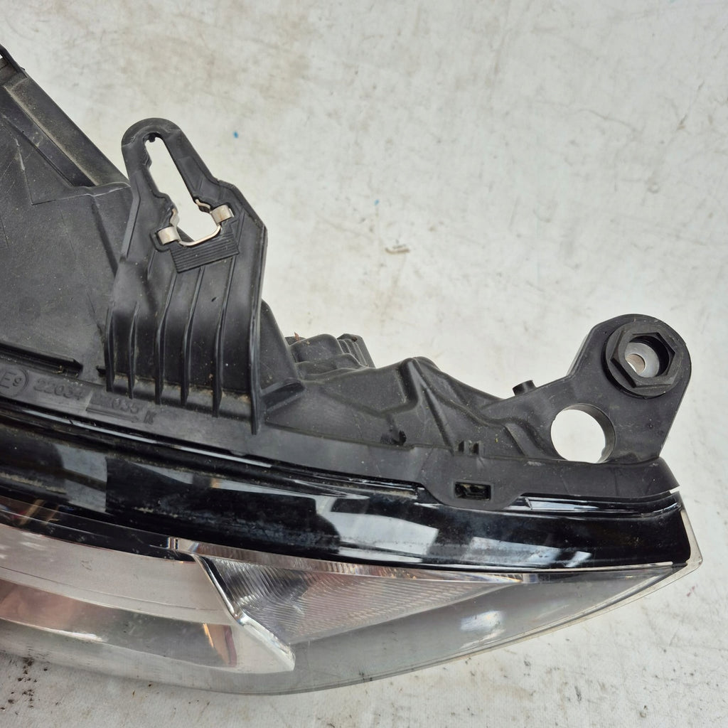 Frontscheinwerfer Audi A1 82A941004 Rechts Scheinwerfer Headlight SCH1453173944oc
