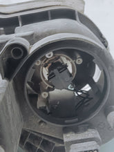 Laden Sie das Bild in den Galerie-Viewer, Frontscheinwerfer Mercedes-Benz W211 16259101 Links Scheinwerfer Headlight SCH7852477924bw