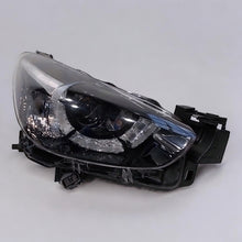 Laden Sie das Bild in den Galerie-Viewer, Frontscheinwerfer Mazda 2 LED Rechts Scheinwerfer Headlight