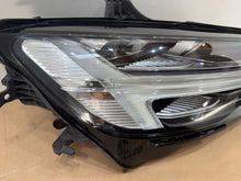 Laden Sie das Bild in den Galerie-Viewer, Frontscheinwerfer Volvo V60 II S60 III 32347007 LED Rechts Headlight SCH1784611996xe