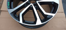 Laden Sie das Bild in den Galerie-Viewer, 1x Alufelge 17 Zoll 7.0&quot; 5x114.3 43 5ET 124R-001565 Rim Wheel