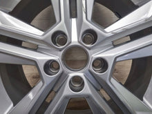 Laden Sie das Bild in den Galerie-Viewer, 1x Alufelge 17 Zoll 81A601025AJ Audi Q2 Rim Wheel FEL7398726848ag