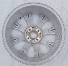 Laden Sie das Bild in den Galerie-Viewer, 1x Alufelge 17 Zoll 7.0" 4x108 47 5ET Ford Fiesta Rim Wheel FEL5752676371qg