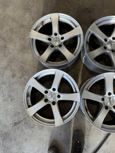 Laden Sie das Bild in den Galerie-Viewer, 4x Alufelge 17 Zoll 8.0" 5x120 18ET Rim Wheel FEL9660004839rp