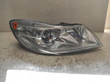 Laden Sie das Bild in den Galerie-Viewer, Frontscheinwerfer Skoda Octavia 1Z1941016F Rechts Scheinwerfer Headlight SCH3191639729lg