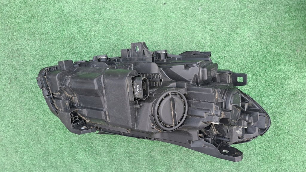 Frontscheinwerfer Mercedes-Benz W246 A2468205361 Ein Stück (Rechts oder Links) SCH3087820494bf