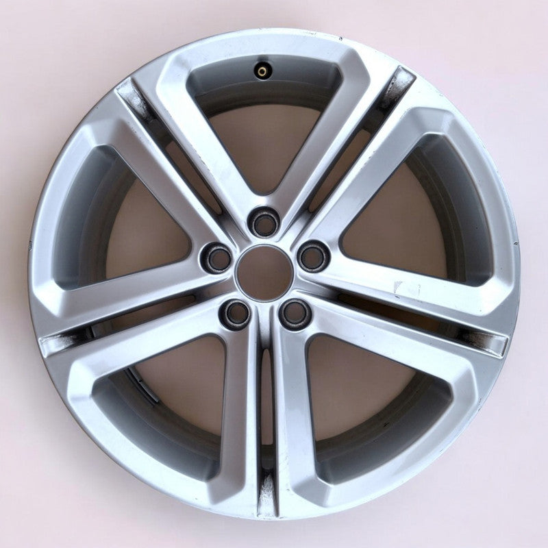 1x Alufelge 17 Zoll 7.0" 5x100 46ET Matt Silber 6R0601025AA VW Polo Rim Wheel