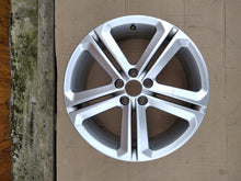 Load image into Gallery viewer, 1x Alufelge 17 Zoll 7.0&quot; 5x100 46ET Matt Silber 6R0601025AA VW Polo Rim Wheel