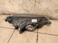 Laden Sie das Bild in den Galerie-Viewer, Frontscheinwerfer Skoda Superb III 3V1941017B Xenon Links Scheinwerfer Headlight