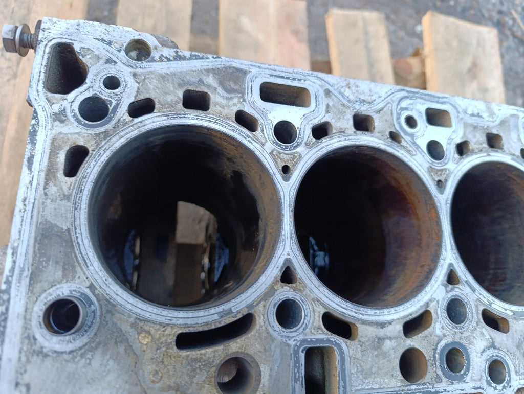 Motorblock BMW Mini Toyota BLOK A N47C20A 2.0D 2.0 Diesel Unkomplett