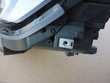 Laden Sie das Bild in den Galerie-Viewer, Frontscheinwerfer Jeep 00522040340 LED Links Scheinwerfer Headlight SCH3530909458yr