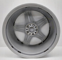 Laden Sie das Bild in den Galerie-Viewer, 1x Alufelge 19 Zoll 8.0" 5x112 43 5ET A1564010600 Mercedes-Benz Gla Rim Wheel FEL2250146229mh