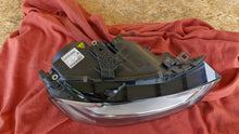 Load image into Gallery viewer, Frontscheinwerfer Audi A4 B8 8K0941006 Xenon Rechts Scheinwerfer Headlight SCH5565688167cg