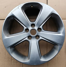 Laden Sie das Bild in den Galerie-Viewer, 1x Alufelge 18 Zoll 7.0" 5x105 38ET Glanz Graphit 95181596 Opel Astra Mokka FEL3729468449dc