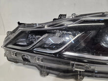 Laden Sie das Bild in den Galerie-Viewer, Frontscheinwerfer Toyota Corolla 81150-02T31 Links Scheinwerfer Headlight SCH4334511867cu