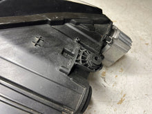 Load image into Gallery viewer, Frontscheinwerfer Seat Ateca 576941032B Rechts Scheinwerfer Headlight SCH1400407371dl
