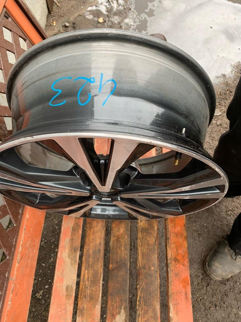 1x Alufelge 18 Zoll 7.0" 5x114.3 40ET Glanz Graphit HVO3BMB94 Nissan Qashqai FEL8834561616hm