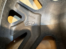 Load image into Gallery viewer, 1x Alufelge 18 Zoll 7.5" 5x114.3 50ET 52910-CM300 Hyundai Kona Rim Wheel FEL8607261047wm
