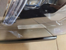 Load image into Gallery viewer, Frontscheinwerfer Mercedes-Benz Gle A1679068607 LED Rechts oder Links