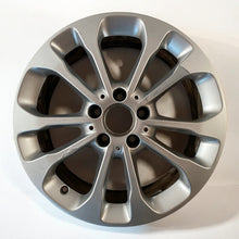 Laden Sie das Bild in den Galerie-Viewer, 1x Alufelge 17 Zoll 6.5&quot; 5x112 38ET A1564011700 Mercedes-Benz Gla Rim Wheel