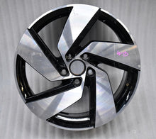 Load image into Gallery viewer, 1x Alufelge 18 Zoll 7.5" 5x112 51ET Glanz Schwarz 5H0601025H VW Golf Rim Wheel FEL4752145008is