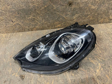 Laden Sie das Bild in den Galerie-Viewer, Frontscheinwerfer Porsche Macan 95b 95B941031CF Links Scheinwerfer Headlight SCH4457878562se