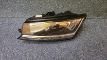 Laden Sie das Bild in den Galerie-Viewer, Frontscheinwerfer Skoda Fabia III 6V1941015D Links Scheinwerfer Headlight SCH1563775669dc